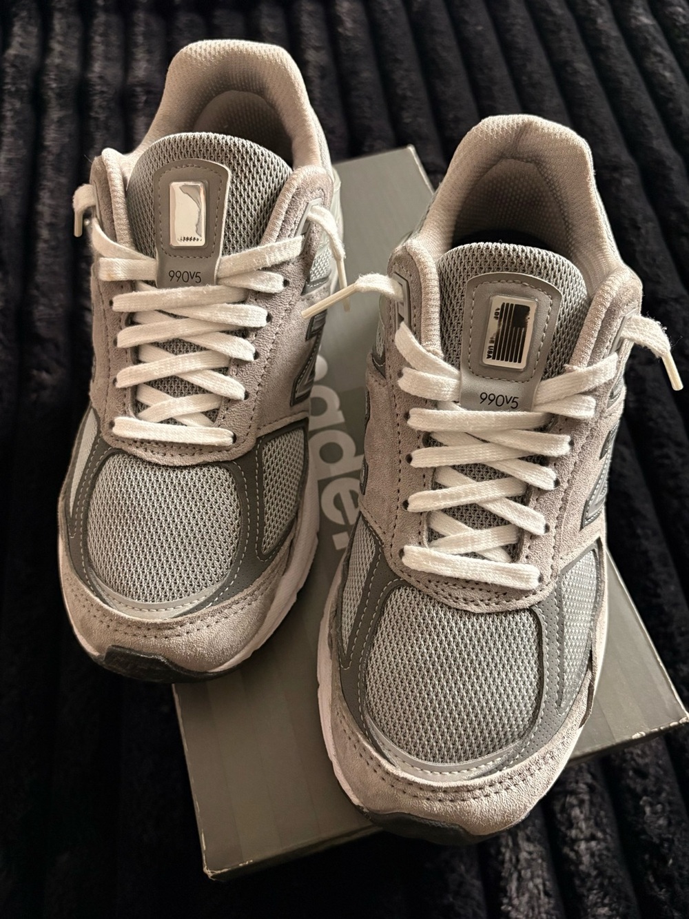 new balance 990v5 gray sneakers